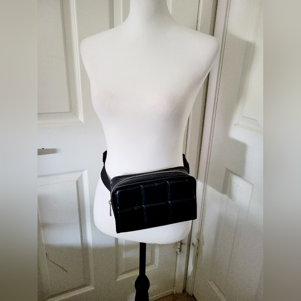 Amanda Uprichard | Black Quilted Faux Leather Belt Bag (OS) - Picture 12 of 12